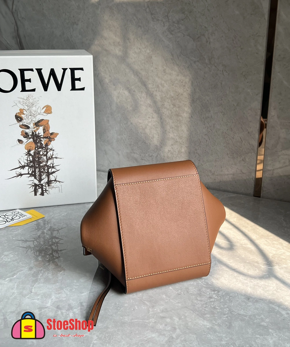 Loewe-羅意威 棕褐色經典牛皮革 Hammock Compact 斜挎包 4 Loewe-羅意威 棕褐色經典牛皮革 Hammock Compact 斜挎包