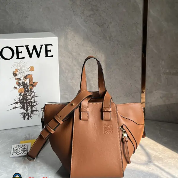 Loewe-羅意威 棕褐色經典牛皮革 Hammock Compact 斜挎包 16 Loewe-羅意威 棕褐色經典牛皮革 Hammock Compact 斜挎包