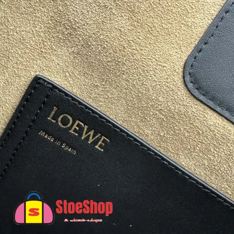 Loewe-羅意威 Pebble Bucket 系列 黑色迷你光滑牛皮革斜挎水桶手袋