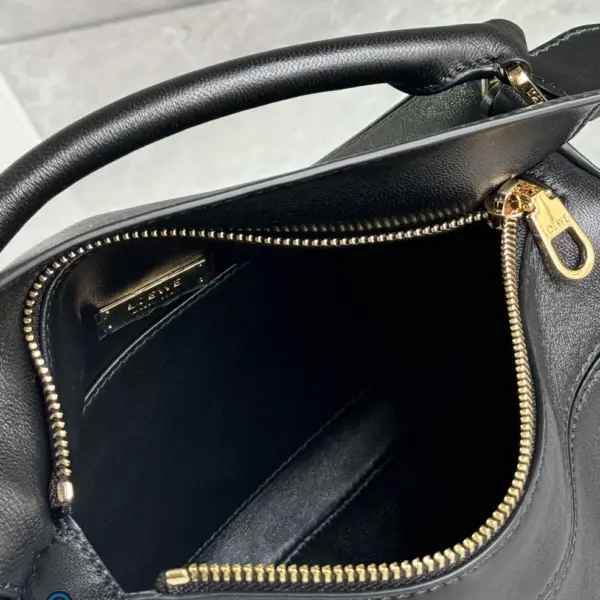 Loewe-羅意威 Puzzle 系列 黑色小號光滑牛皮革肩背包