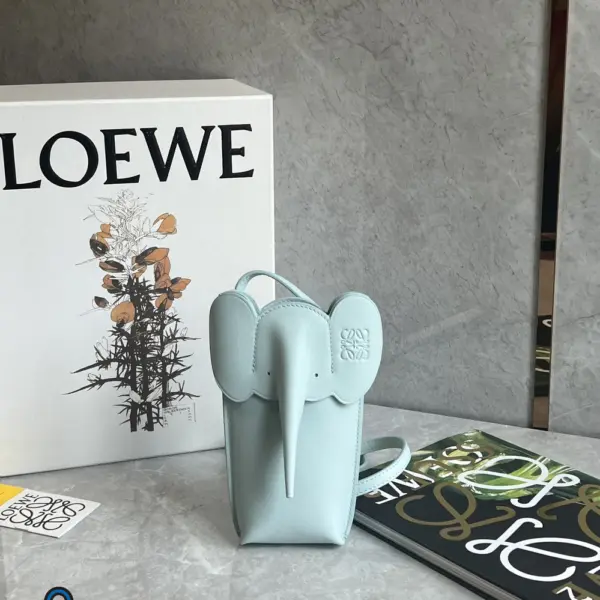 Loewe-羅意威 冰川藍經典牛皮革小象袋手拿包
