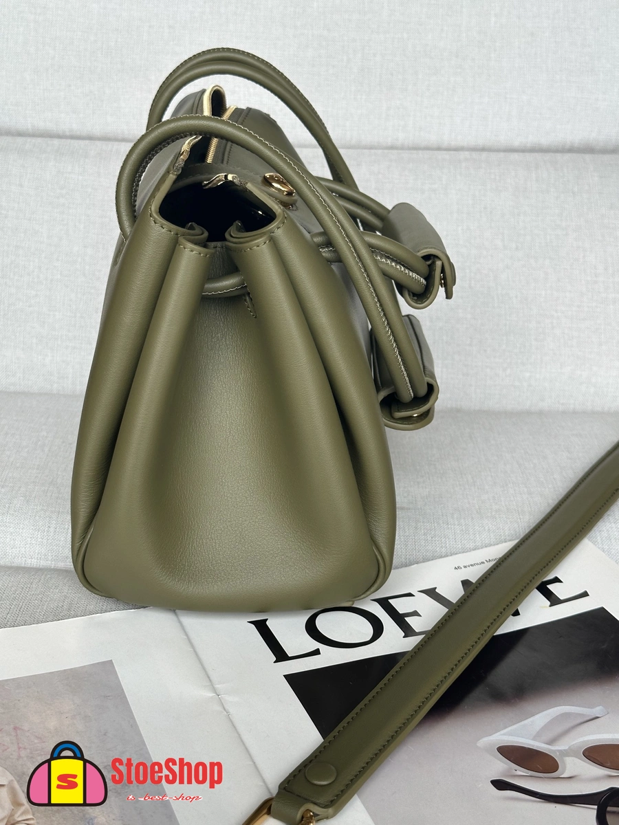 Loewe-羅意威 橄欖綠小號柔軟牛皮革 Madrid 手拿包 4 Loewe-羅意威 橄欖綠小號柔軟牛皮革 Madrid 手拿包