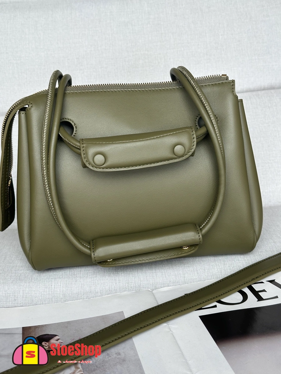 Loewe-羅意威 橄欖綠小號柔軟牛皮革 Madrid 手拿包 5 Loewe-羅意威 橄欖綠小號柔軟牛皮革 Madrid 手拿包