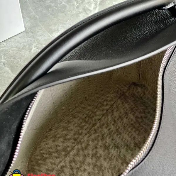 Loewe-羅意威 黑色大號粒面牛皮革 Puzzle Edge 肩背包