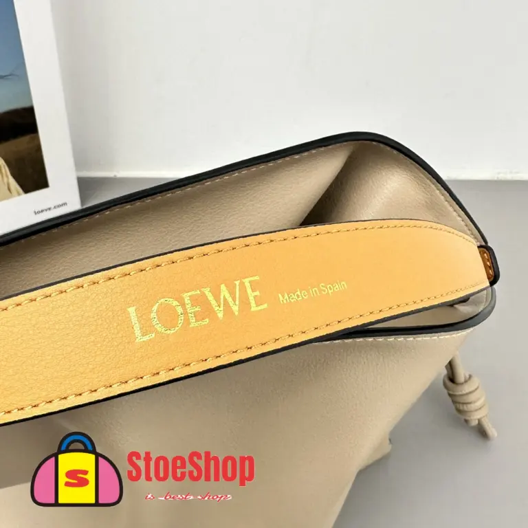 Loewe-羅意威 Flamenco 系列 粘土綠迷你納帕牛皮革斜挎包