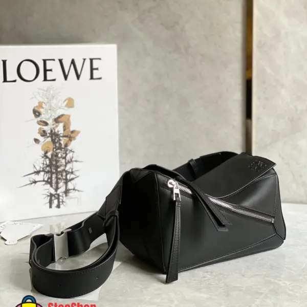 Loewe-羅意威 黑色小號經典牛皮革 Puzzle 腰包