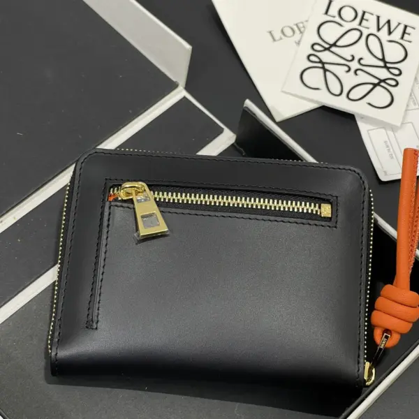 Loewe-羅意威 黑橙亮面納帕牛皮革繩結緊湊短夾