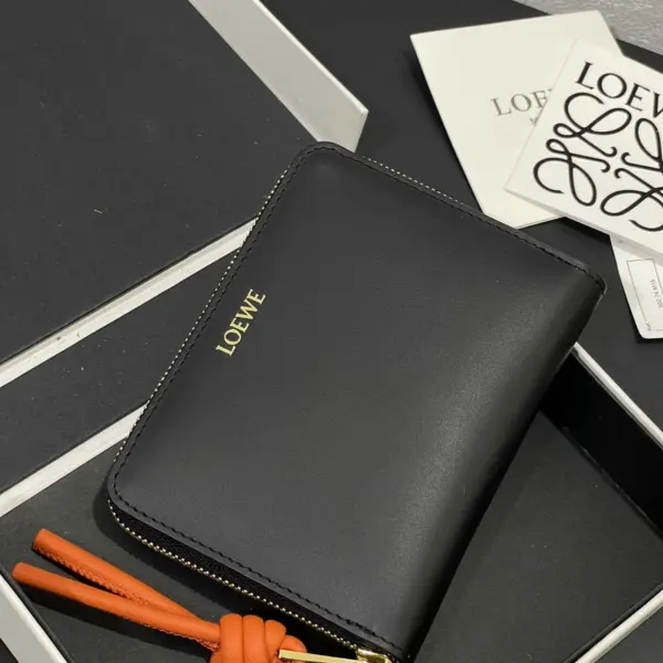 Loewe-羅意威 黑橙亮面納帕牛皮革繩結緊湊短夾