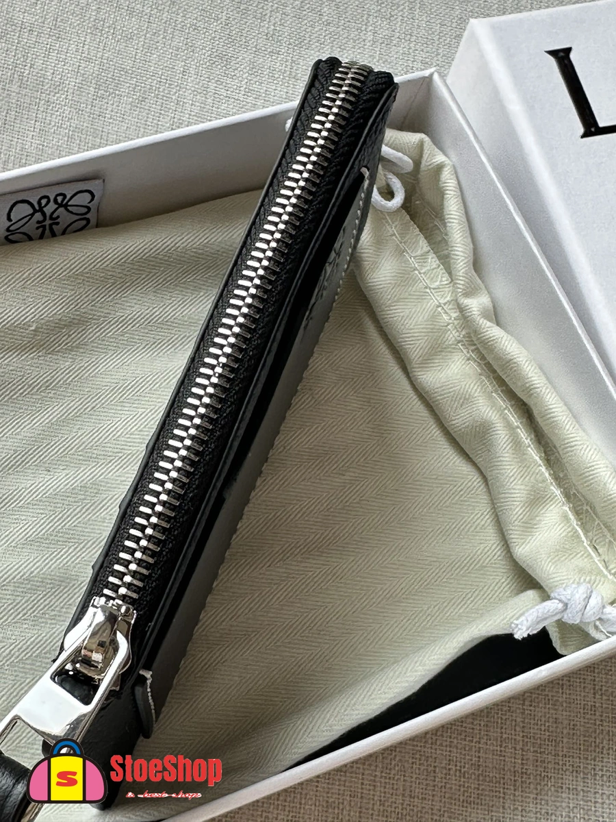 Loewe-羅意威 黑色柔軟粒面牛皮革 Anagram 壓紋硬幣卡包 6 Loewe-羅意威 黑色柔軟粒面牛皮革 Anagram 壓紋硬幣卡包
