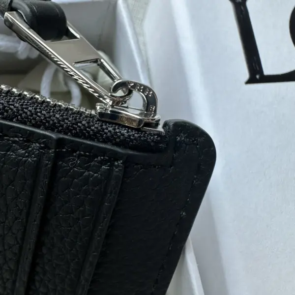 Loewe-羅意威 黑色柔軟粒面牛皮革 Anagram 壓紋硬幣卡包 16 Loewe-羅意威 黑色柔軟粒面牛皮革 Anagram 壓紋硬幣卡包