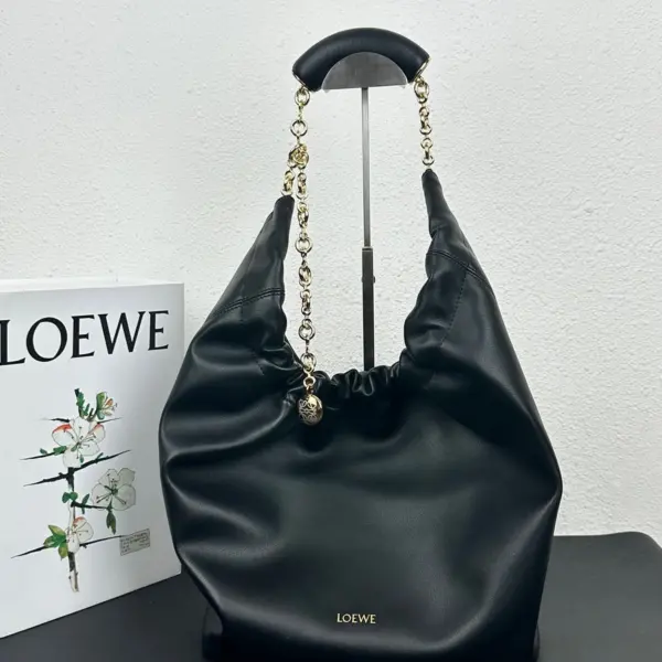 Loewe-羅意威 Squeeze 系列 黑色超大號天然牛皮革肩背包