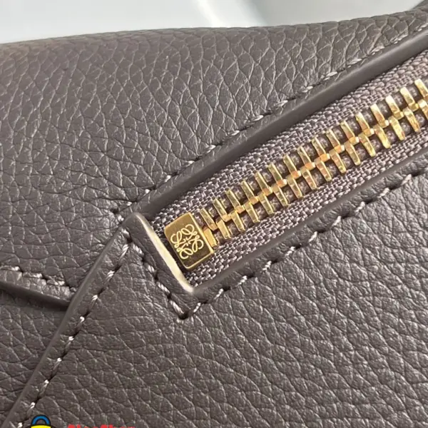 Loewe-羅意威 迷你深灰色柔軟粒面牛皮革 Puzzle 肩背包