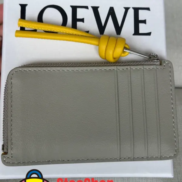 Loewe-羅意威 貝殼灰 / 蒲公英色亮面納帕牛皮革繩結硬幣卡包