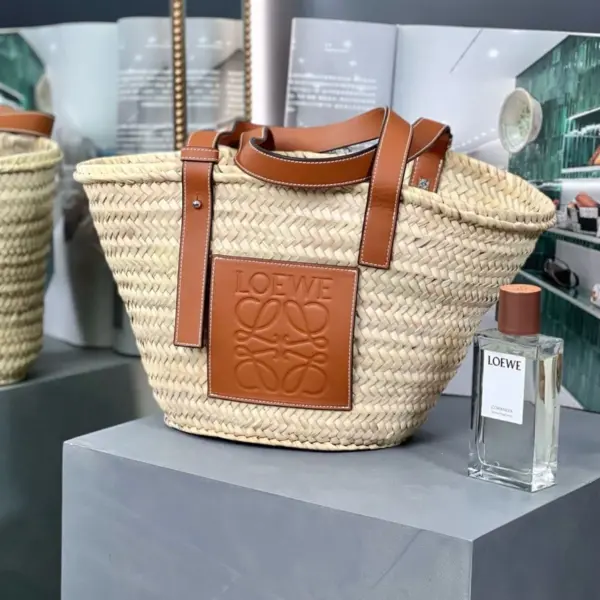 Loewe-羅意威 Basket 系列 自然色 / 棕褐色中號棕櫚葉牛皮革編織袋 11 Loewe-羅意威 Basket 系列 自然色 / 棕褐色中號棕櫚葉牛皮革編織袋