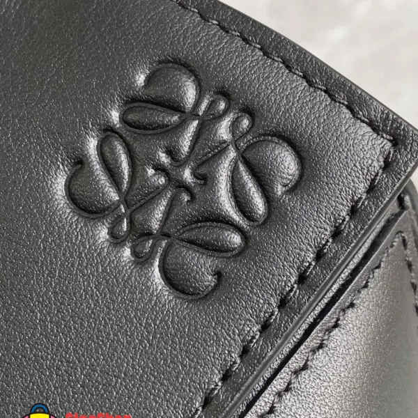 Loewe-羅意威 黑色迷你經典牛皮革 Puzzle 腰包