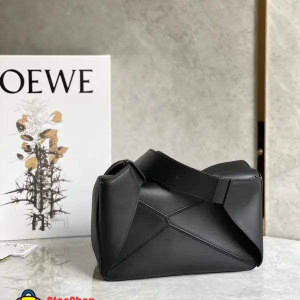 Loewe-羅意威 黑色迷你經典牛皮革 Puzzle 腰包