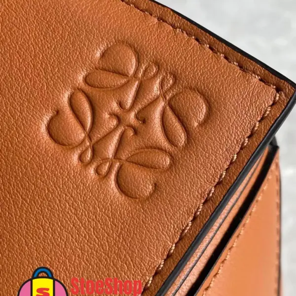 Loewe-羅意威 棕褐色迷你經典牛皮革 Puzzle 肩背包