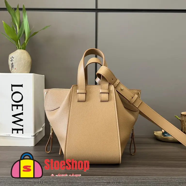 Loewe-羅意威 太妃糖色柔軟粒面牛皮革 Hammock Compact 斜挎包