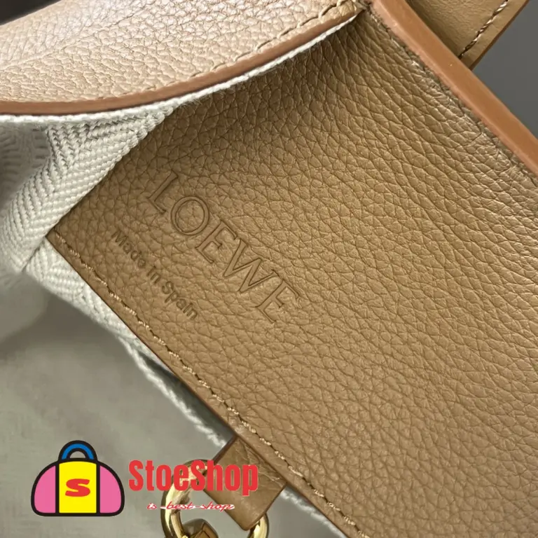 Loewe-羅意威 太妃糖色柔軟粒面牛皮革 Hammock Compact 斜挎包