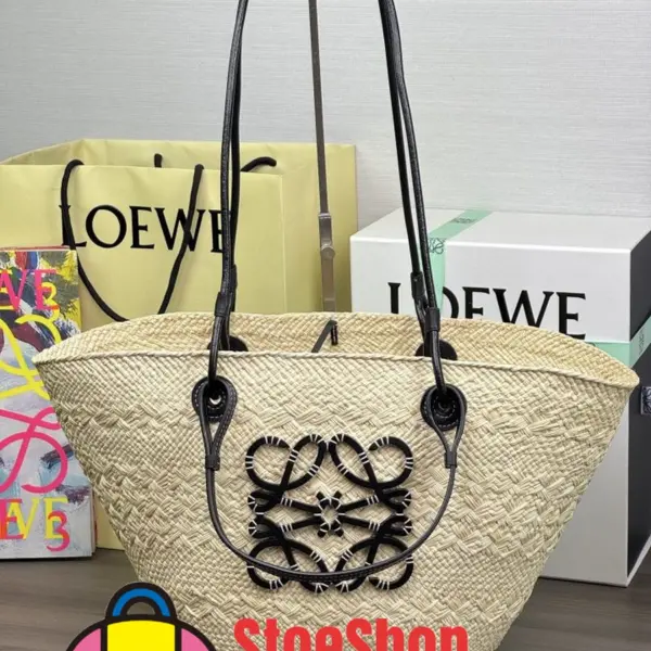 Loewe-羅意威 Anagram 系列 中號自然色 / 黑色伊拉卡棕櫚牛皮革肩背手袋
