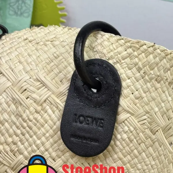 Loewe-羅意威 Anagram 系列 中號自然色 / 黑色伊拉卡棕櫚牛皮革肩背手袋