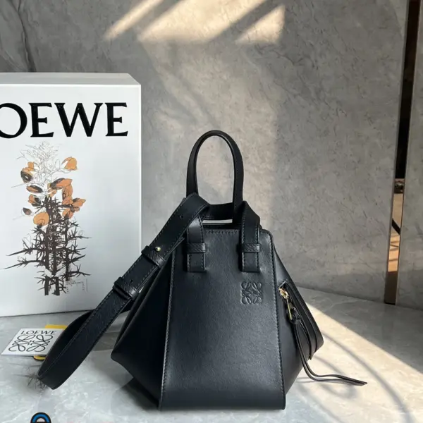 Loewe-羅意威 黑色小號經典牛皮革 Hammock 斜挎包 13 Loewe-羅意威 黑色小號經典牛皮革 Hammock 斜挎包