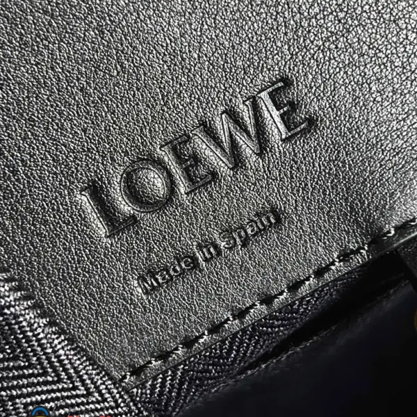 Loewe-羅意威 黑色小號經典牛皮革 Hammock 斜挎包 16 Loewe-羅意威 黑色小號經典牛皮革 Hammock 斜挎包