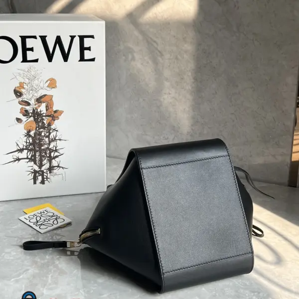 Loewe-羅意威 黑色小號經典牛皮革 Hammock 斜挎包 17 Loewe-羅意威 黑色小號經典牛皮革 Hammock 斜挎包
