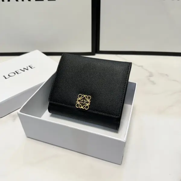 Loewe-羅意威 黑色鵝卵石紋牛皮革 Anagram 三折短夾 12 Loewe-羅意威 黑色鵝卵石紋牛皮革 Anagram 三折短夾