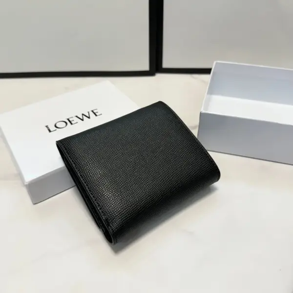 Loewe-羅意威 黑色鵝卵石紋牛皮革 Anagram 三折短夾 17 Loewe-羅意威 黑色鵝卵石紋牛皮革 Anagram 三折短夾