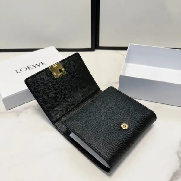 Loewe-羅意威 黑色鵝卵石紋牛皮革 Anagram 三折短夾 18 Loewe-羅意威 黑色鵝卵石紋牛皮革 Anagram 三折短夾