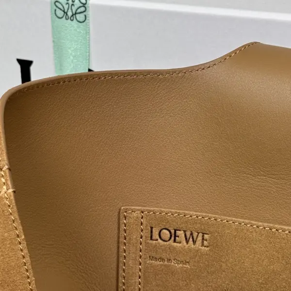 Loewe-羅意威 煙草色大號絨面牛皮革 Pebble Bucket 水桶肩背包