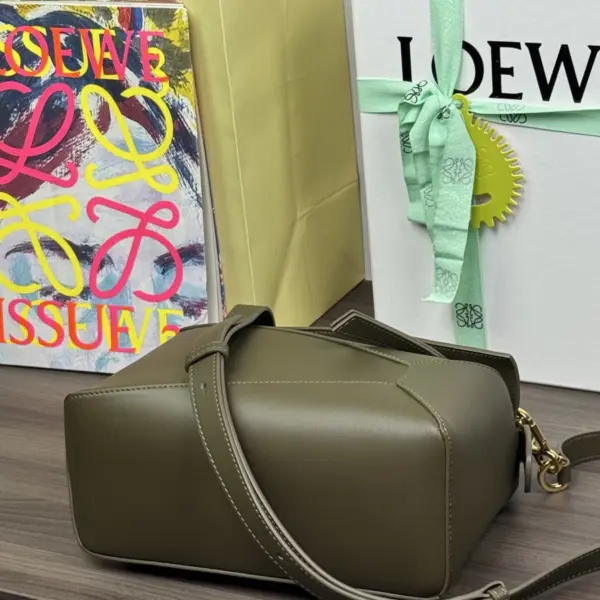 Loewe-羅意威 深卡其色小號經典牛皮革 Puzzle Edge 肩背包