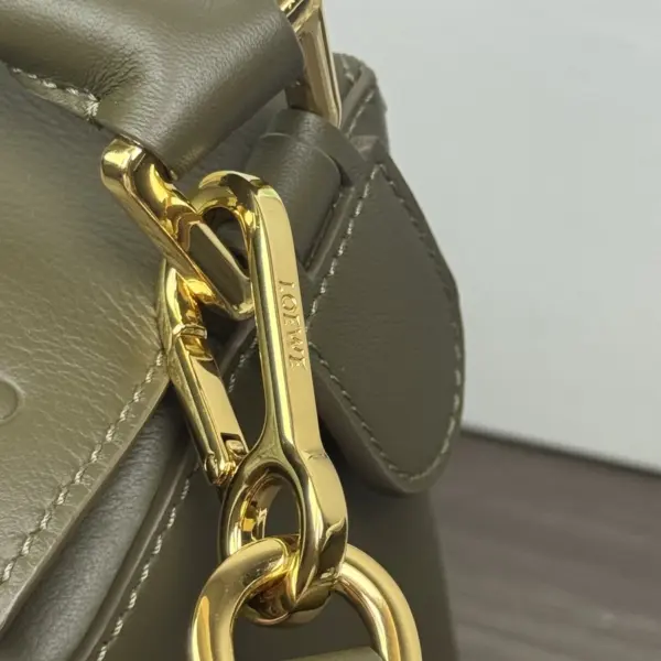Loewe-羅意威 深卡其色小號經典牛皮革 Puzzle Edge 肩背包