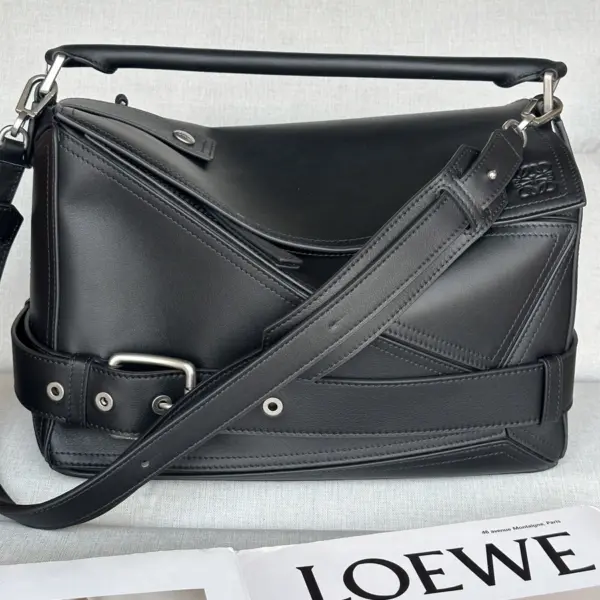 Loewe-羅意威 黑色大號亮面牛皮革 Puzzle Biker 手拿包 11 Loewe-羅意威 黑色大號亮面牛皮革 Puzzle Biker 手拿包