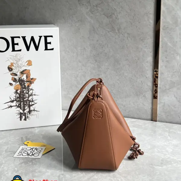 Loewe-羅意威 棕褐色迷你經典牛皮革 Hammock Hobo 肩背包