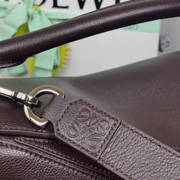 Loewe-羅意威 布朗尼深棕大號納帕羊皮革 Featherlight Puzzle 手拿包