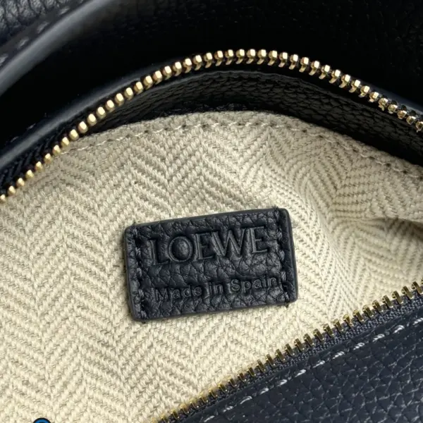 Loewe-羅意威 深海軍藍小號柔軟粒面牛皮革 Puzzle 肩背包