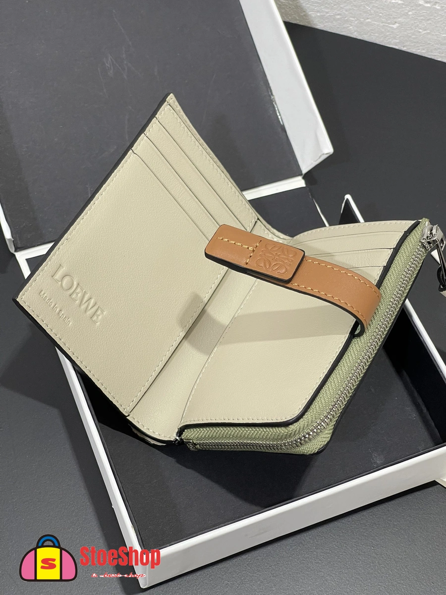 Loewe-羅意威 迷迭香綠 / 焦糖棕柔軟粒面牛皮革 Anagram 長夾 7 Loewe-羅意威 迷迭香綠 / 焦糖棕柔軟粒面牛皮革 Anagram 長夾