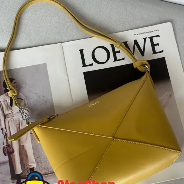 Loewe-羅意威 Puzzle Fold 系列 蒲公英色亮面納帕牛皮革手拿包