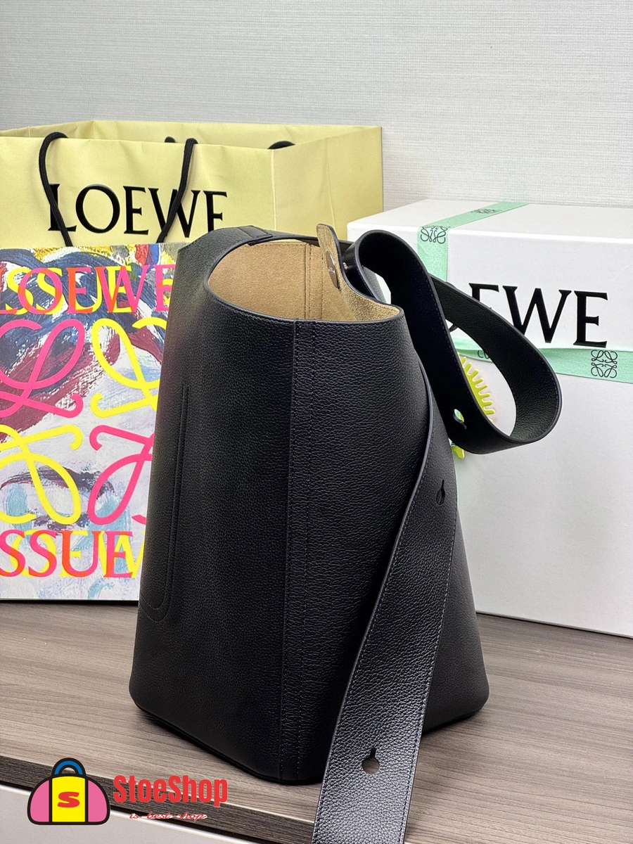 Loewe-羅意威 Pebble Bucket 系列 黑色迷你柔軟粒面牛皮革斜挎水桶手袋 3 Loewe-羅意威 Pebble Bucket 系列 黑色迷你柔軟粒面牛皮革斜挎水桶手袋