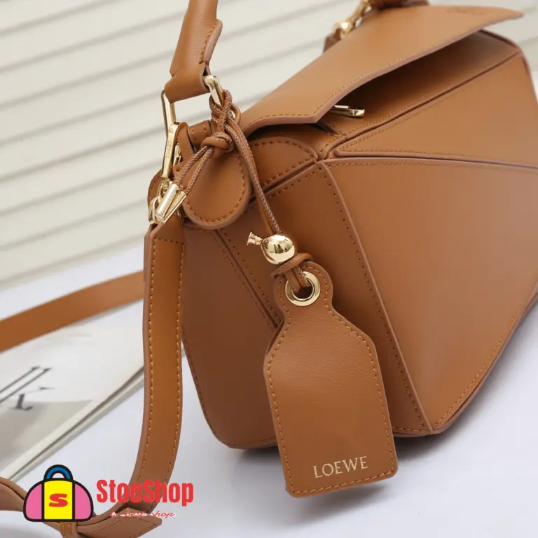 Loewe-羅意威 太妃糖色中號柔軟粒面牛皮革 Puzzle 肩背包