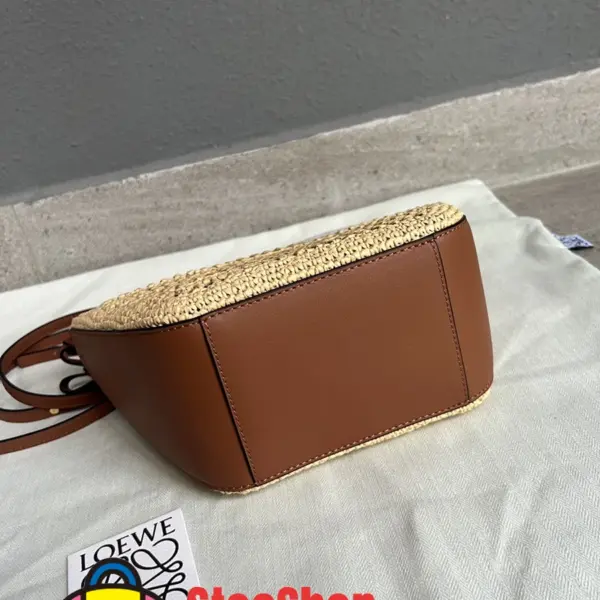 Loewe-羅意威 迷你棕褐色 / 自然沙拉菲草牛皮革 Hammock Hobo 肩背包 17 Loewe-羅意威 迷你棕褐色 / 自然沙拉菲草牛皮革 Hammock Hobo 肩背包