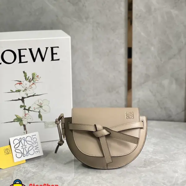 Loewe-羅意威 沙色迷你柔軟牛皮革提花 Gate Dual 斜挎包