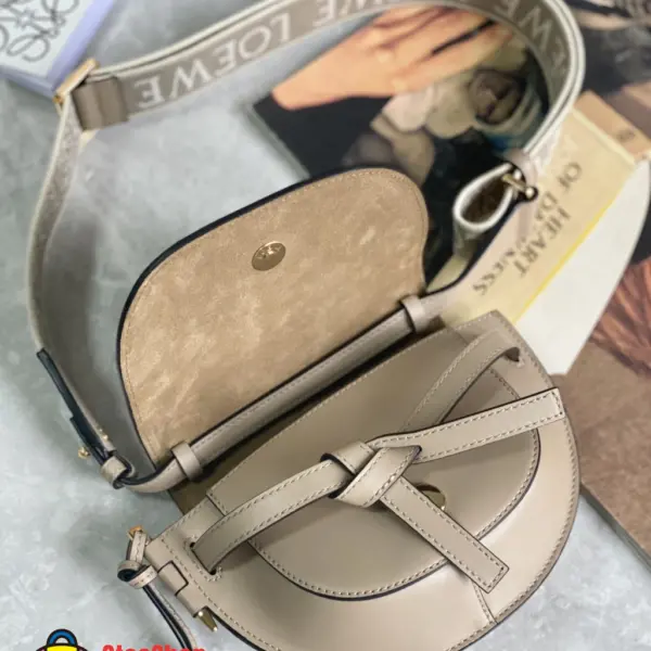 Loewe-羅意威 沙色迷你柔軟牛皮革提花 Gate Dual 斜挎包