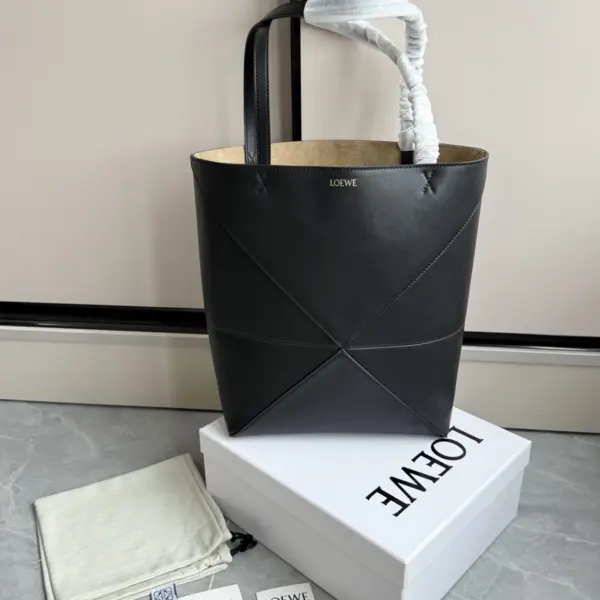 Loewe-羅意威 Puzzle Fold 系列 黑色迷你亮面牛皮革斜挎包 11 Loewe-羅意威 Puzzle Fold 系列 黑色迷你亮面牛皮革斜挎包
