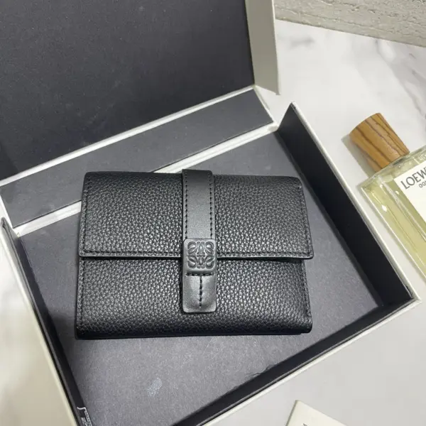 Loewe-羅意威 黑色小號柔軟粒面牛皮豎款錢包
