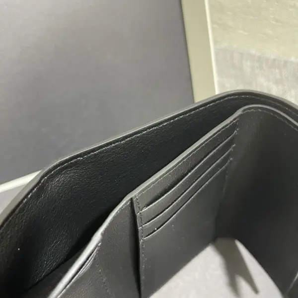 Loewe-羅意威 黑色小號柔軟粒面牛皮豎款錢包