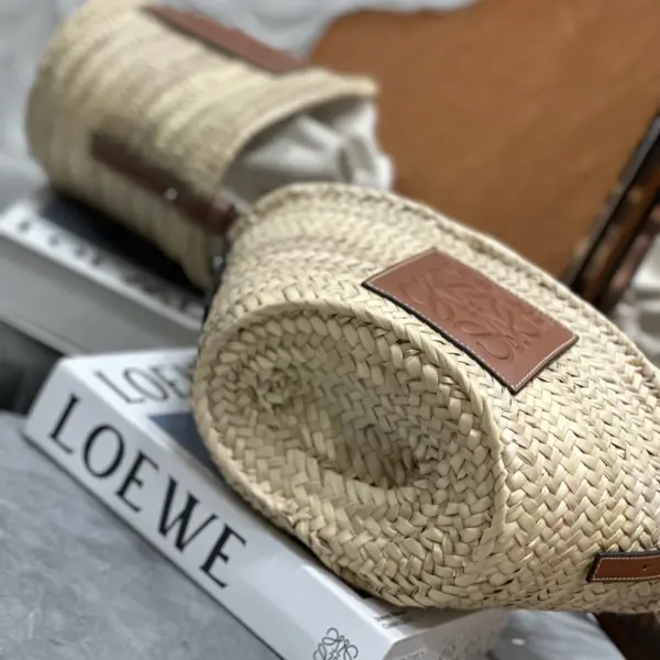 Loewe-羅意威 自然色 / 棕褐色棕櫚葉牛皮革抽繩肩背水桶包 16 Loewe-羅意威 自然色 / 棕褐色棕櫚葉牛皮革抽繩肩背水桶包