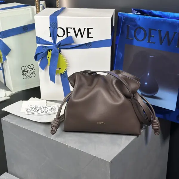 Loewe-羅意威 Flamenco 系列 巧克力色迷你納帕牛皮革手拿包